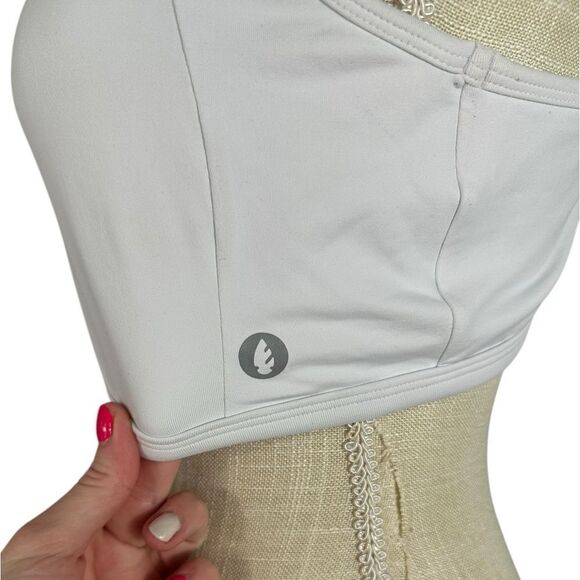 Dona Jo UVB White Strappy Criss Cross Back Sports Bra - Picture 2 of 10